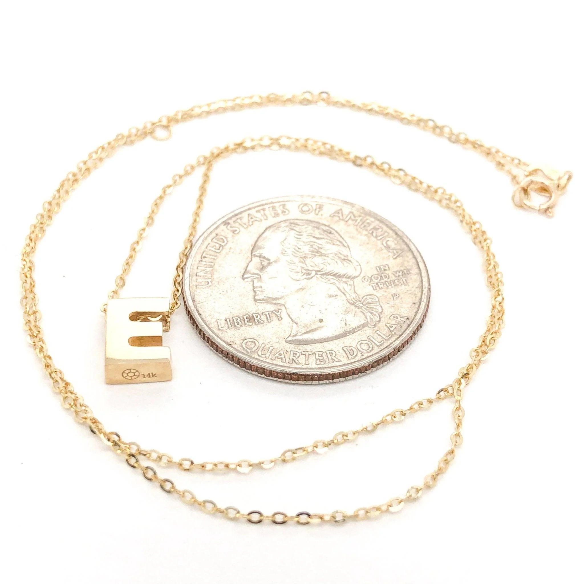 14K Y Gold initial 'E' pendant on a 16" chain with a 2" extender - Image 4
