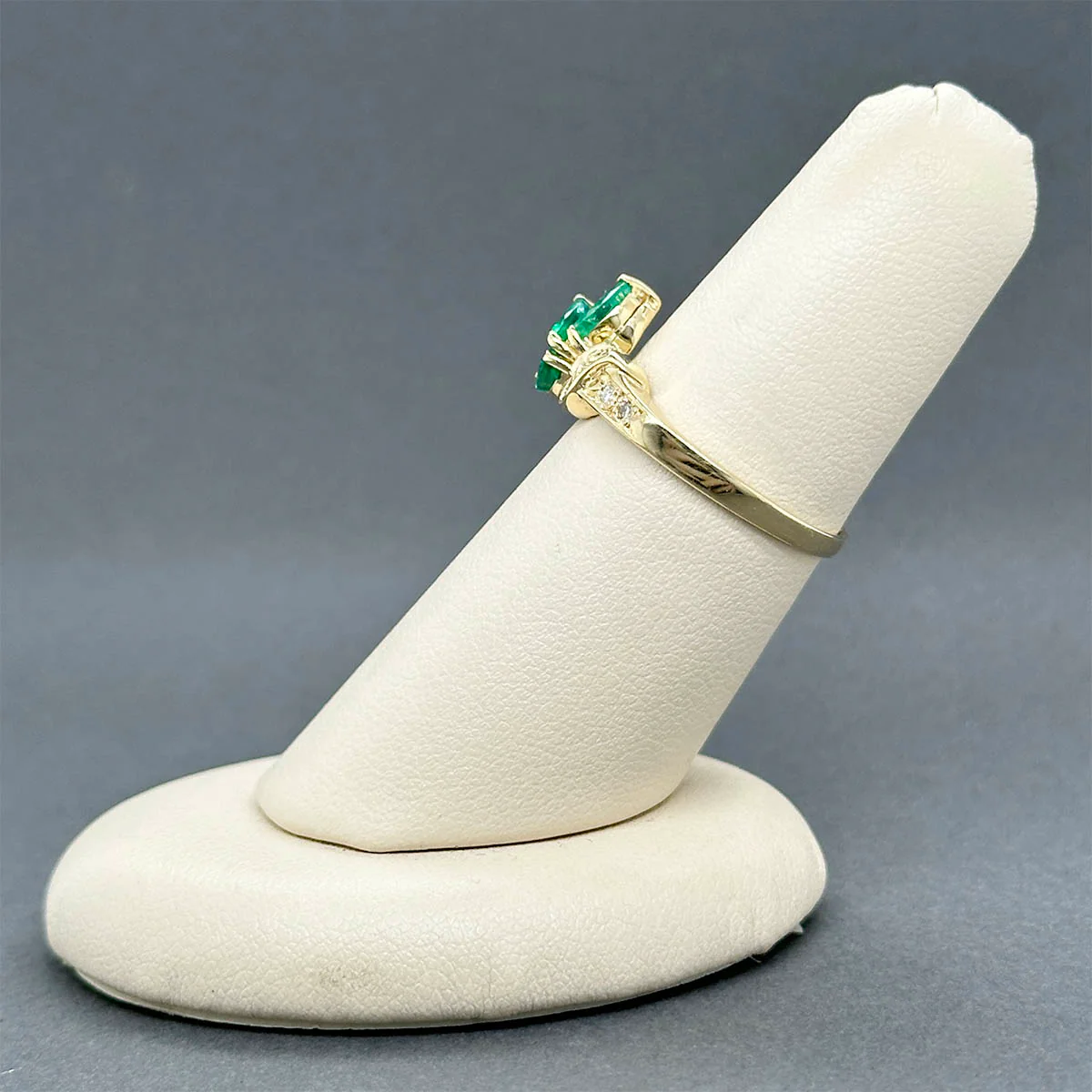 Estate 14K Y Gold 0.42ctw Emerald & 0.05ctw Diamond Ring - Image 3