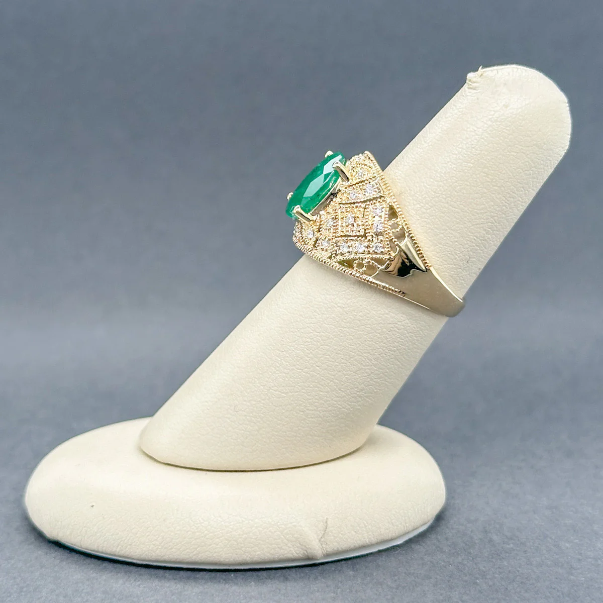 Estate 14K Y Gold 2.06ct Emerald & 0.11ctw Diamond Ring - Image 3