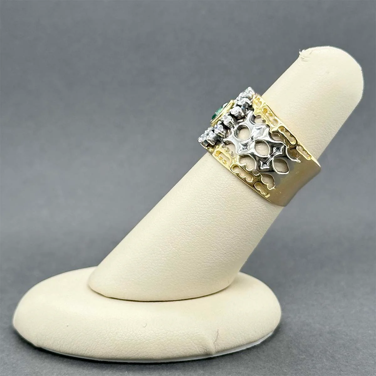 Estate 18K TT Gold 0.38ct Emerald & 0.31ctw Diamond Ring - Image 3