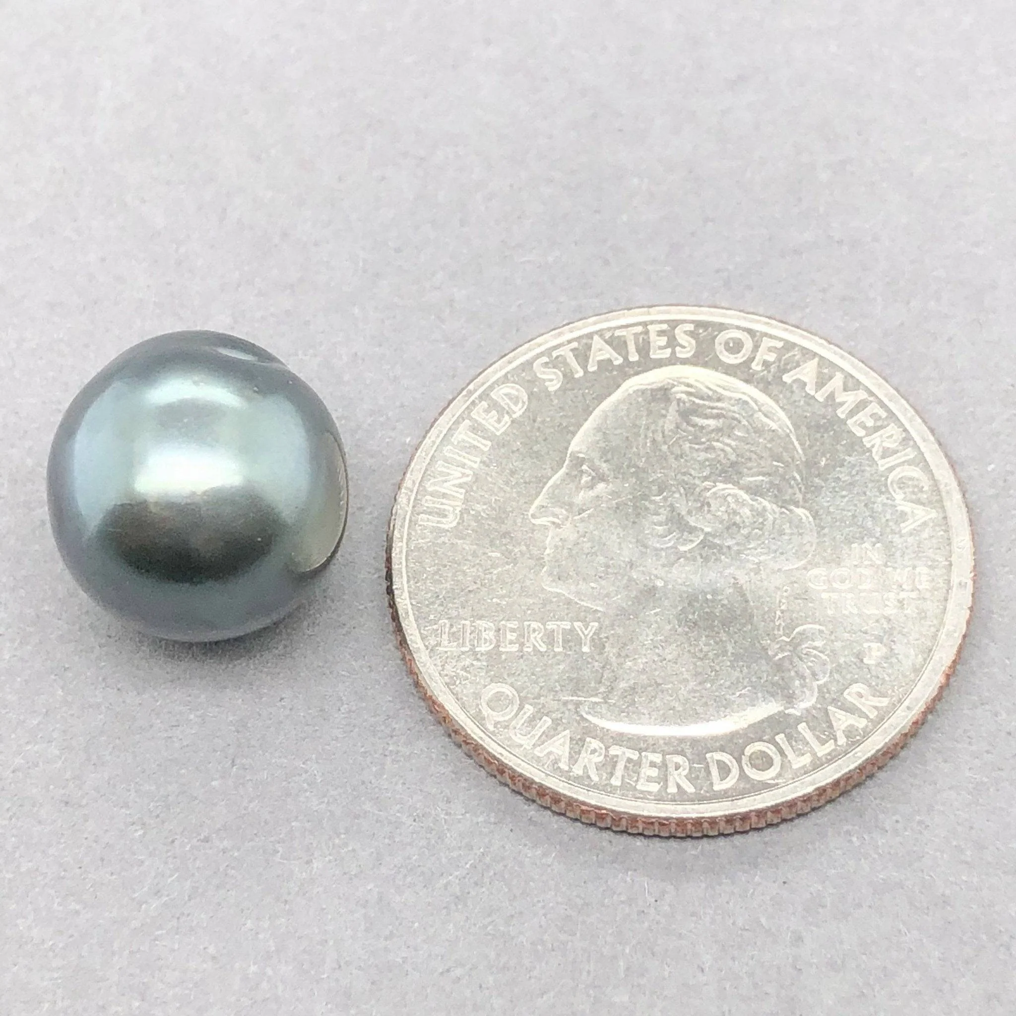 Estate Half Drilled cultured Tahitian round Pearl 12 x 12.5mm - Image 4